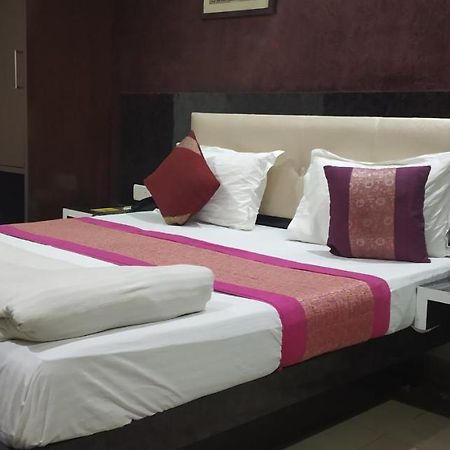 ניו דלהי Adb Rooms Udhav Palace מראה חיצוני תמונה