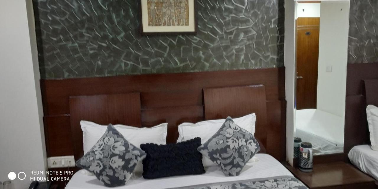 ניו דלהי Adb Rooms Udhav Palace מראה חיצוני תמונה
