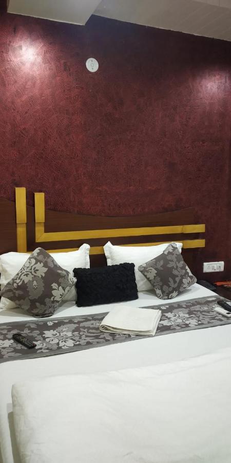 ניו דלהי Adb Rooms Udhav Palace מראה חיצוני תמונה