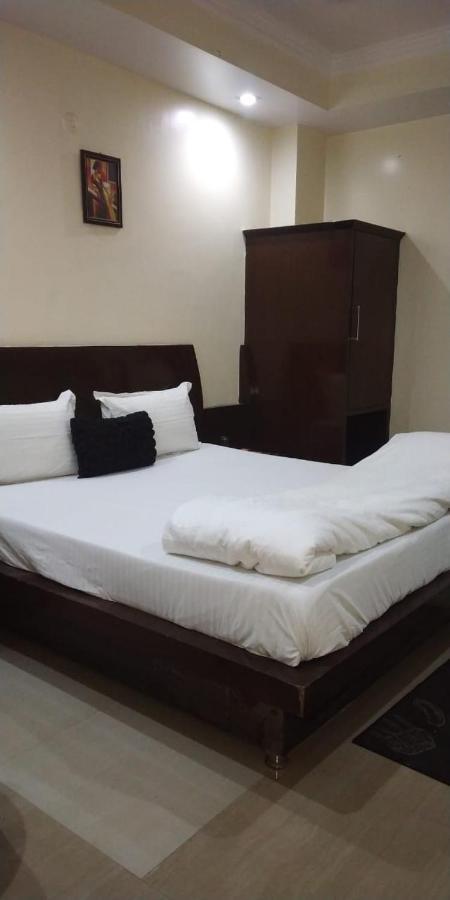 ניו דלהי Adb Rooms Udhav Palace מראה חיצוני תמונה