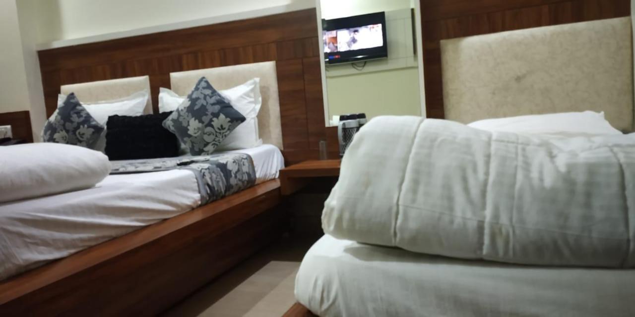 ניו דלהי Adb Rooms Udhav Palace מראה חיצוני תמונה