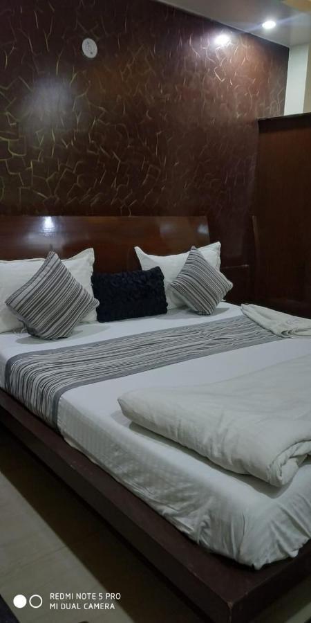 ניו דלהי Adb Rooms Udhav Palace מראה חיצוני תמונה