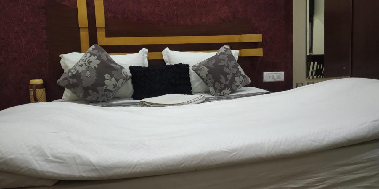 ניו דלהי Adb Rooms Udhav Palace מראה חיצוני תמונה