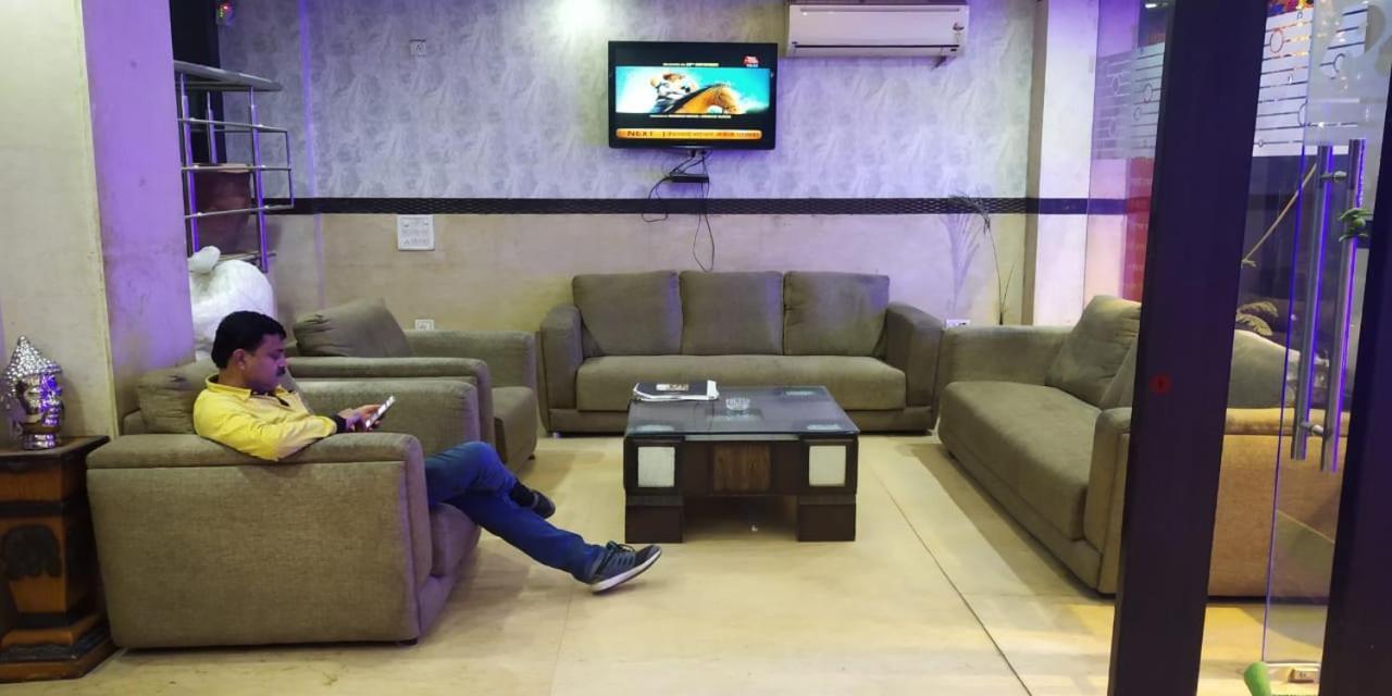 ניו דלהי Adb Rooms Udhav Palace מראה חיצוני תמונה